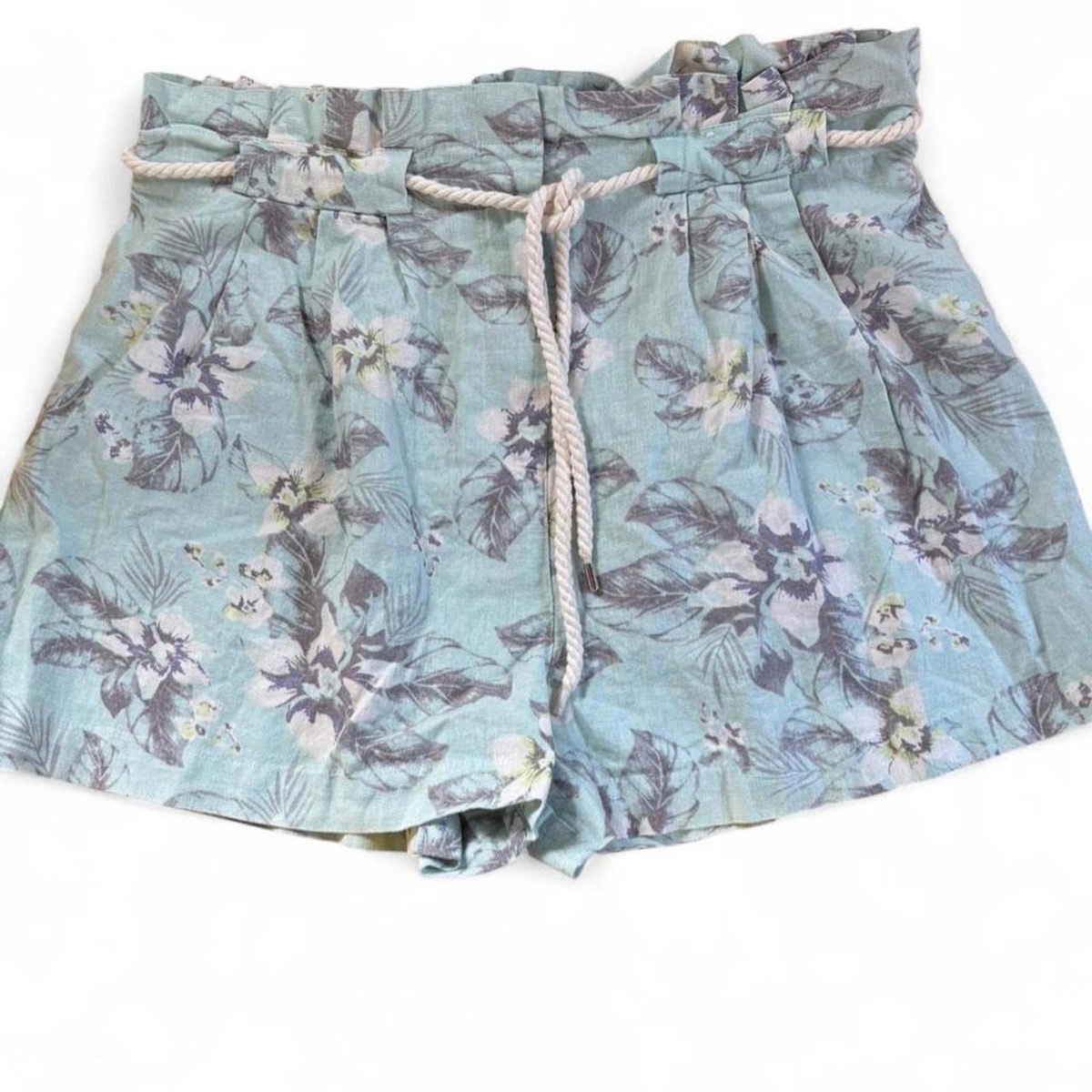 Short fleuri