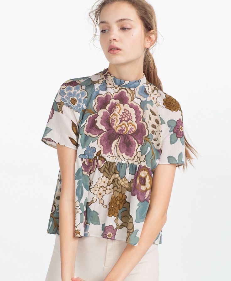 Haut floral dos nu Zara