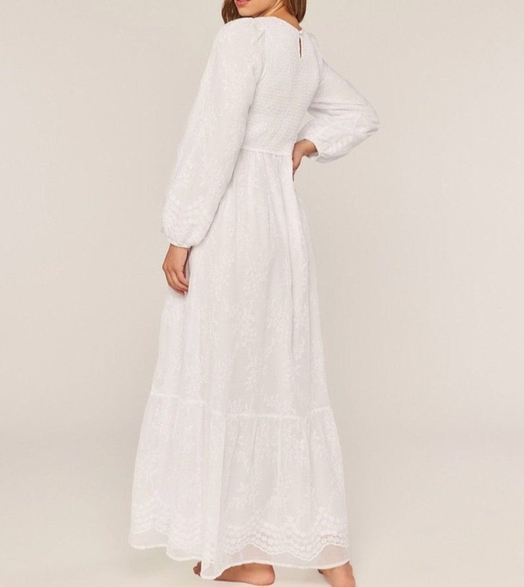 Robe maxi blanche transparente 