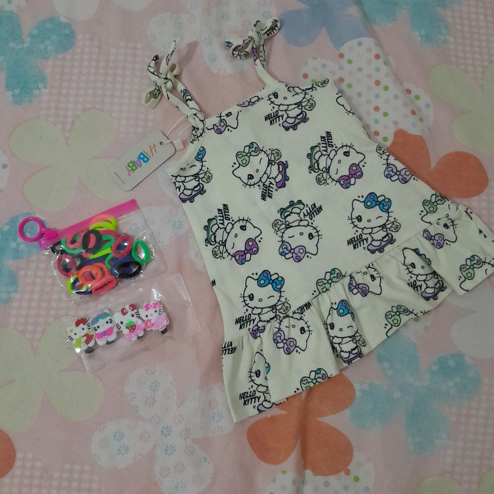 Robe Hello kitty 3 mois + Accessoires 