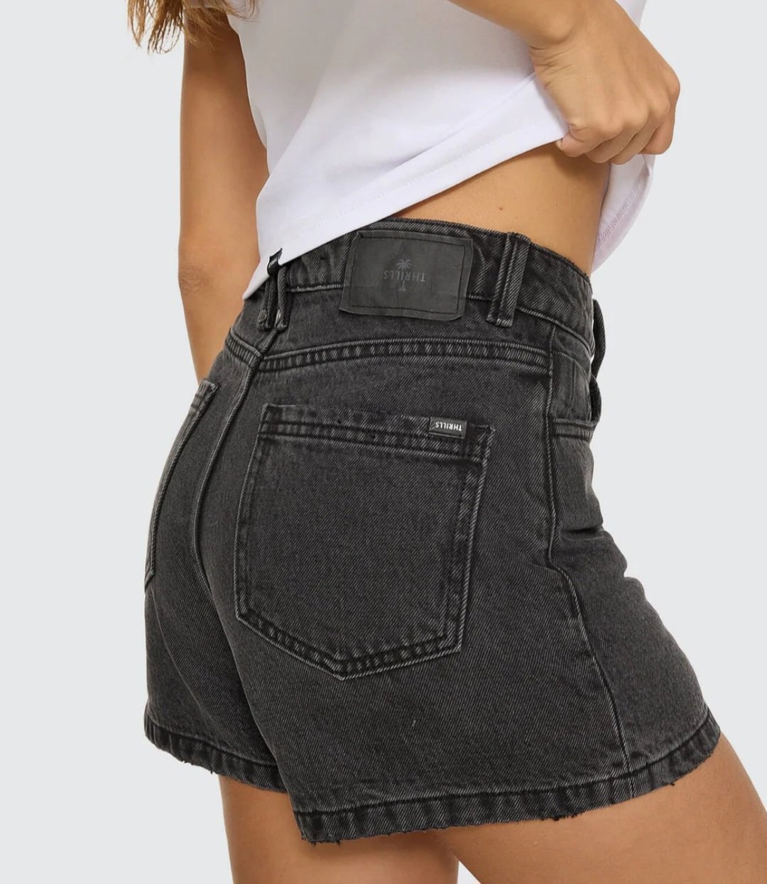Short jean noir à taille haute