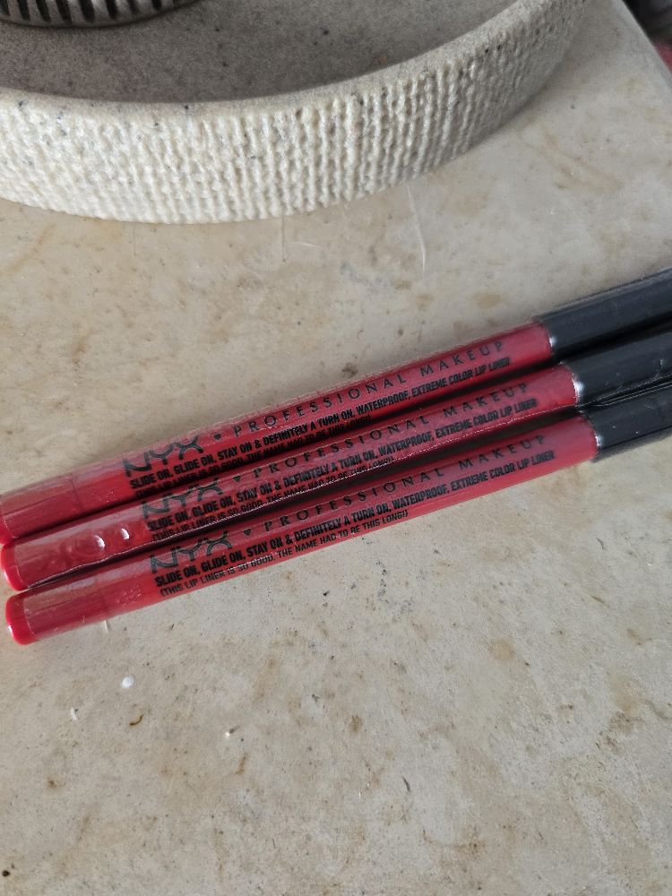 Lip liner Nyx rouge