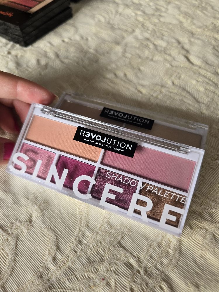 Mini palette Revolution