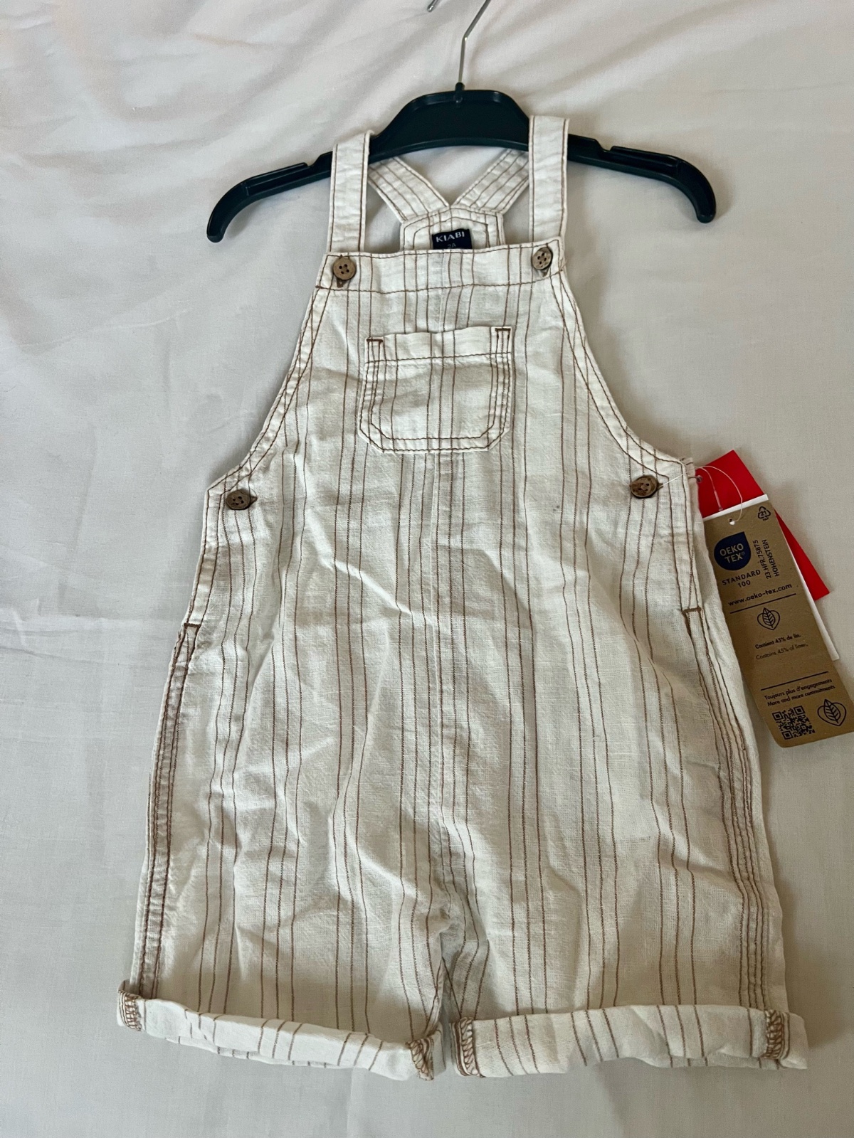 Salopette courte bébé Kiabi – Style naturel & élégant