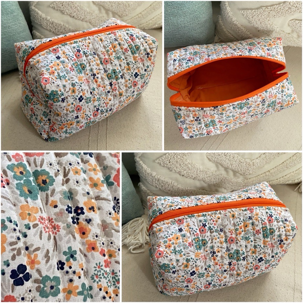 Trousse à motifs fleuris 100% coton matelassée toute neuve