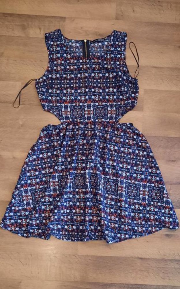 Robe à motifs floraux multicolores