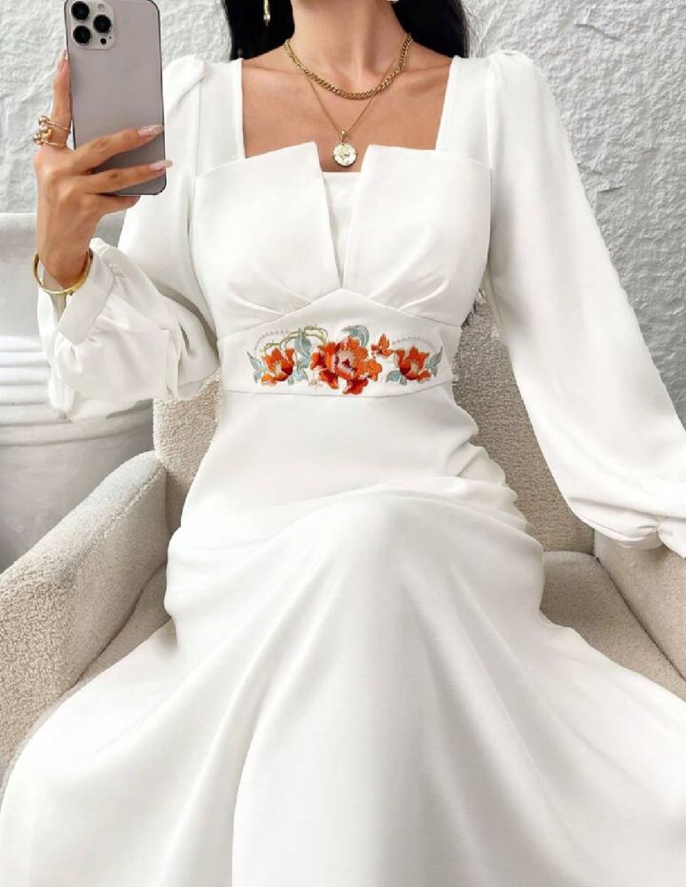 Robe langue blanche, parfaite pour une fiançaille 