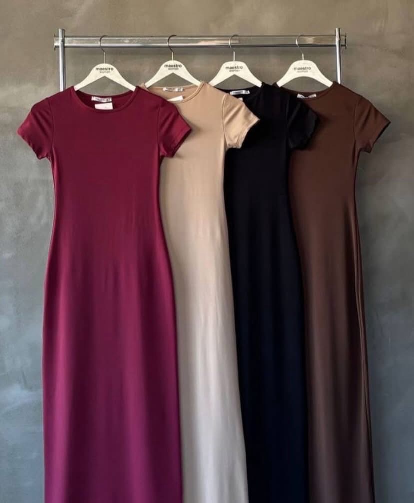 Plusieurs robes plusieurs couleurs 