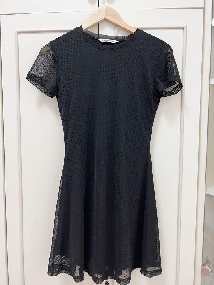 Robe Noir Stradivarus