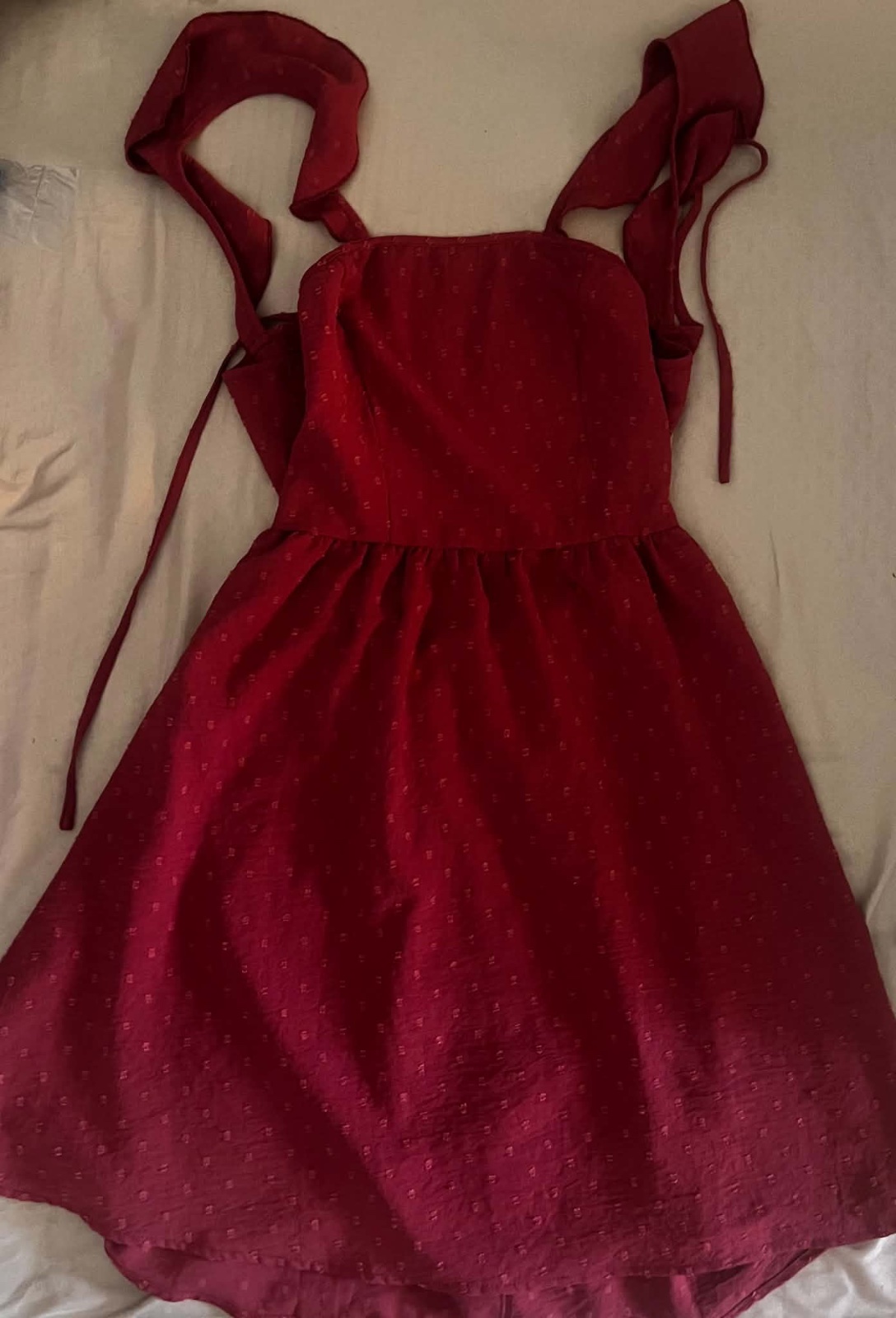 Robe rouge courte