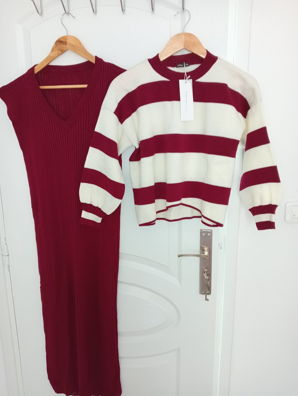 Robe sans manche+ son pull ( lycra )