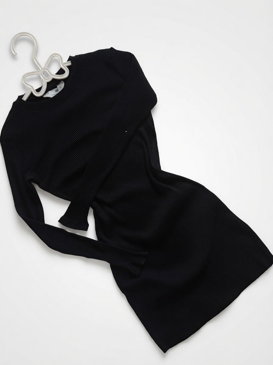 Robe courte en maille côtelée noire
