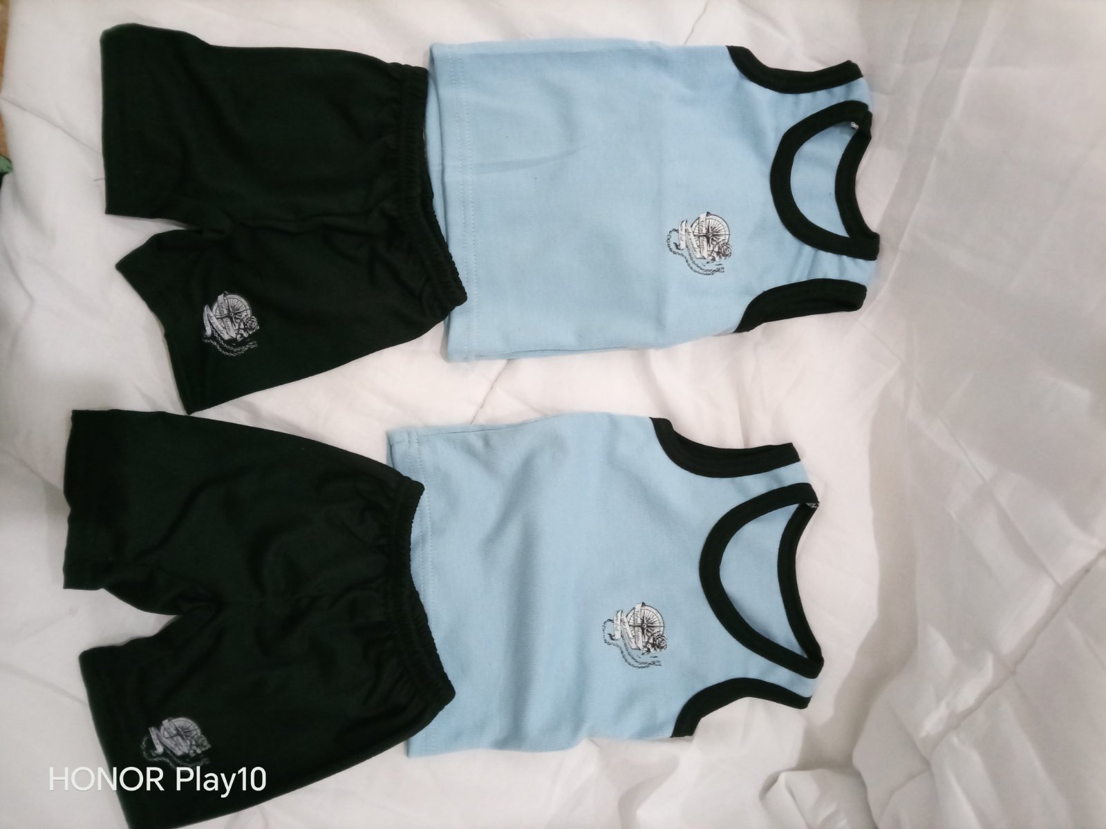 2 tenus bébé 6 mois 