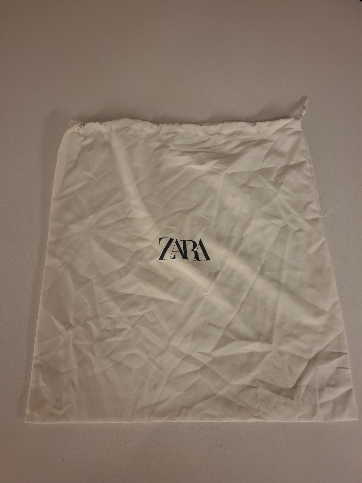 Dustbag zara
