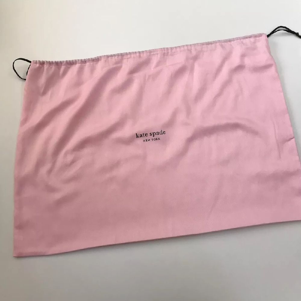 Grand sac de rangement Kate Spade 28 x 20 cm, rose, avec cordon de serrage, idéal pour les voyages.