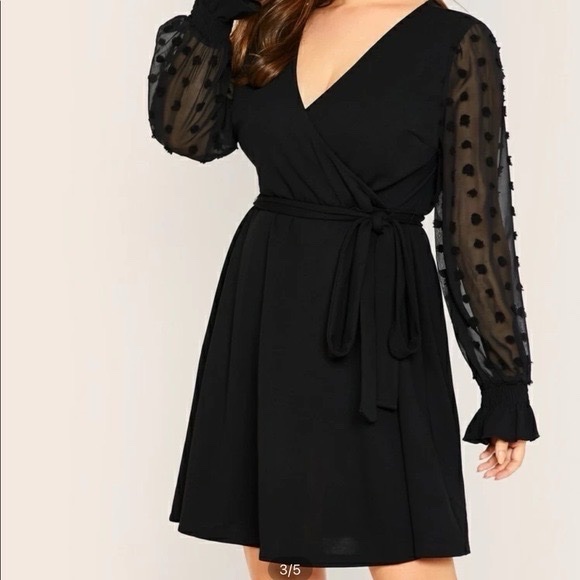 Robe noir chic neuve 