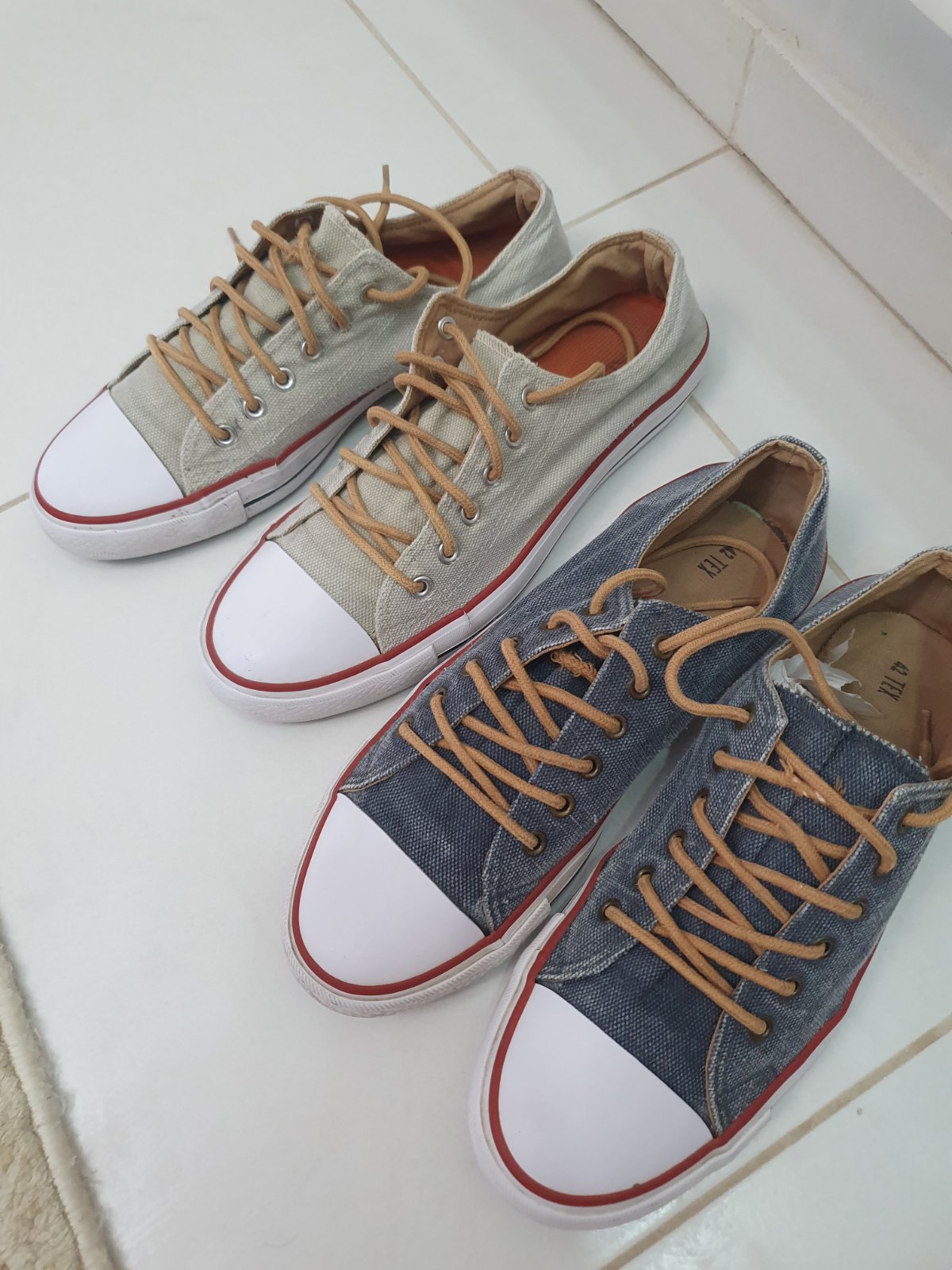 Baskets marque Tex type converse