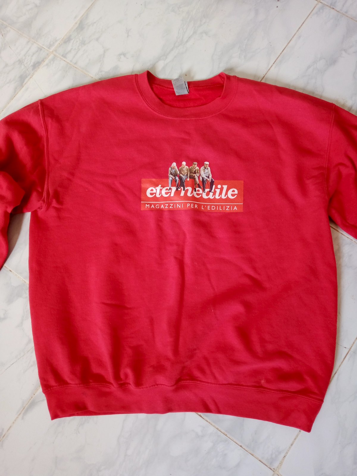 Pull rouge