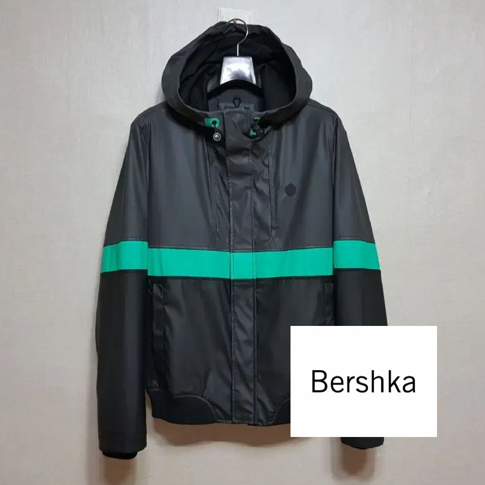 Veste imperméable à capuche