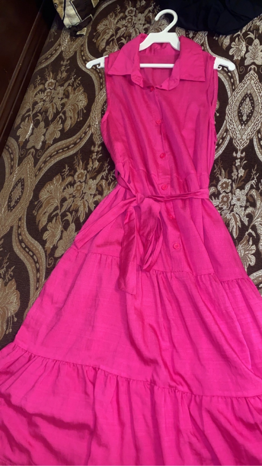 Jolie robe rose disponible 💗💗💗