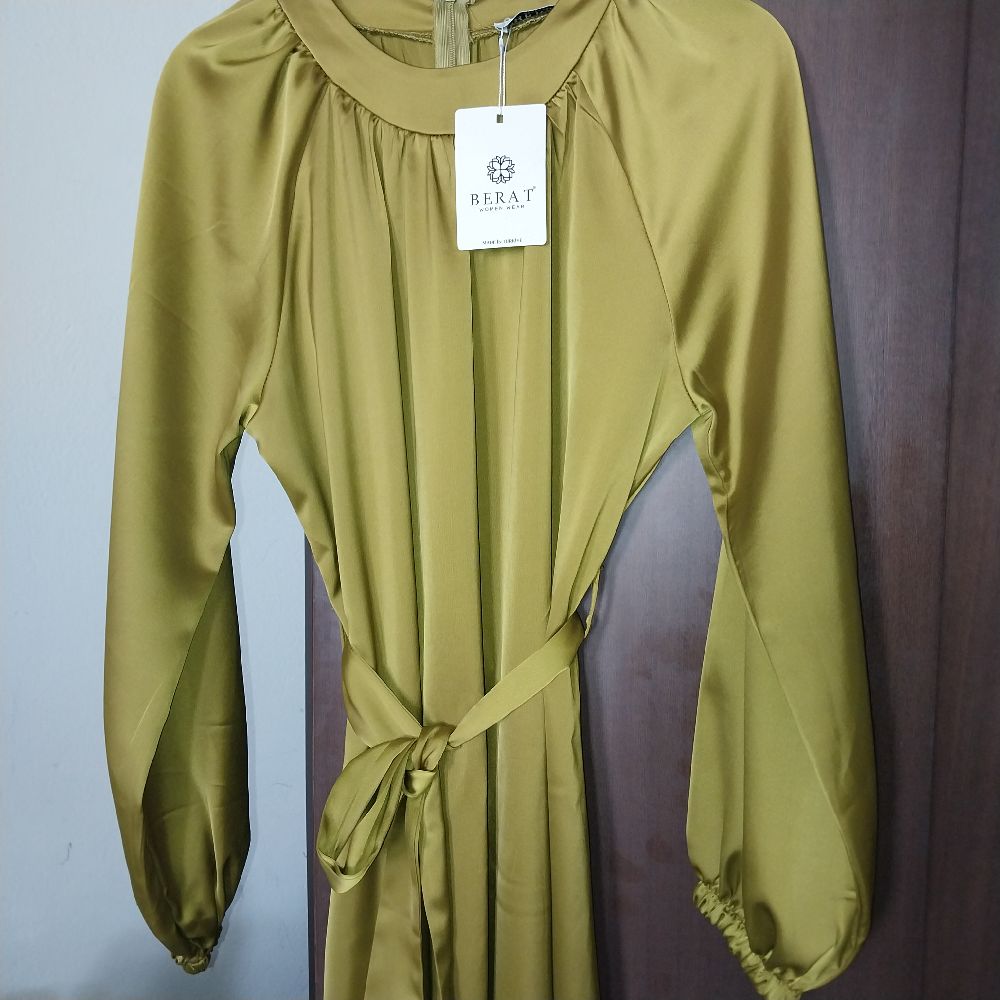 Robe longue vert olive