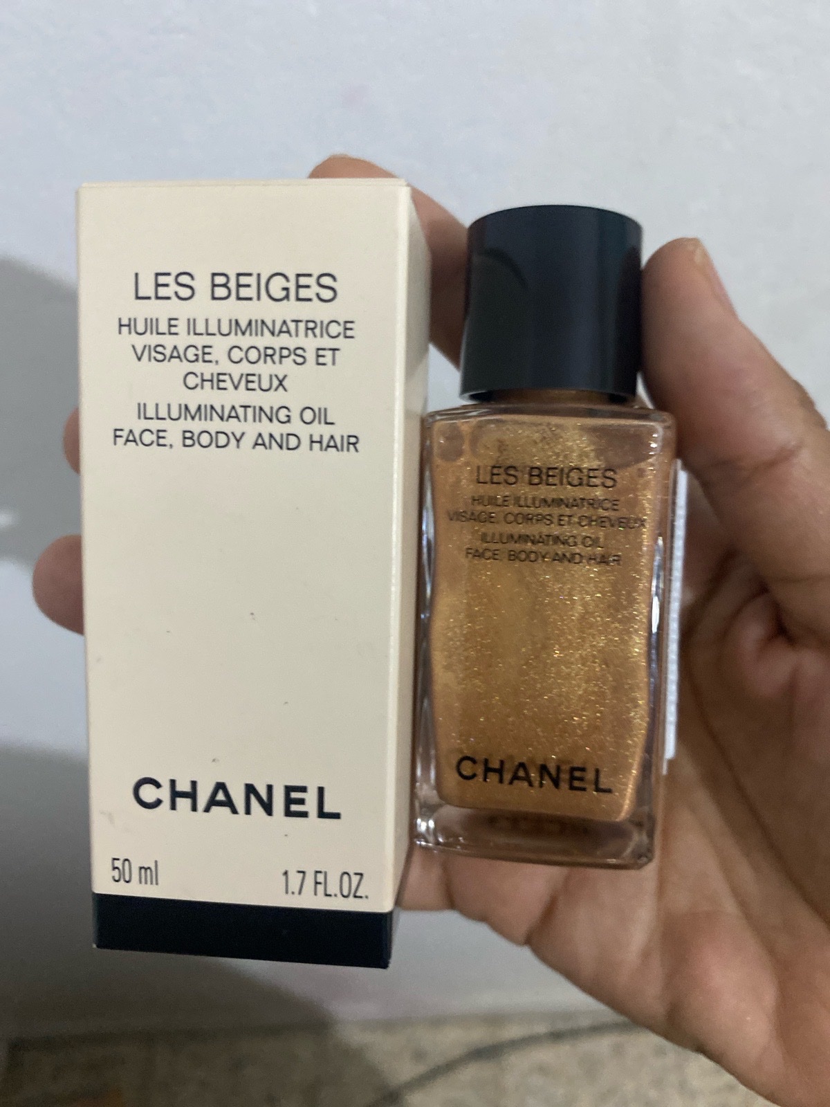 Les beiges : huille illuminatrice  chanel