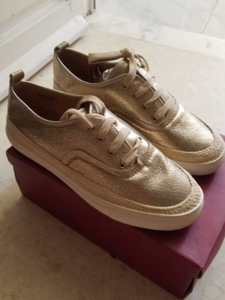 chaussure Doré super chic 
