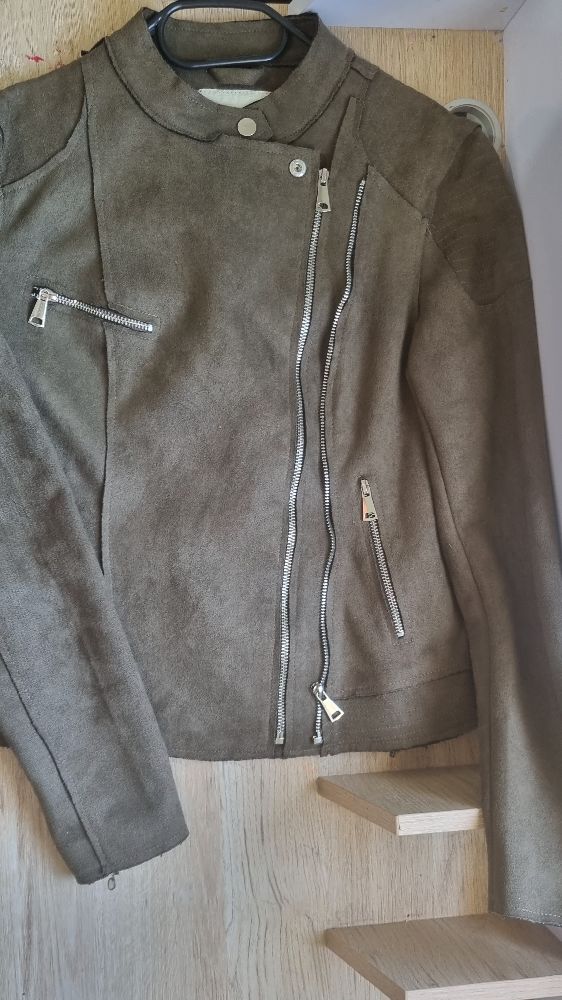 Veste pour femme taille S neuve jamais portée