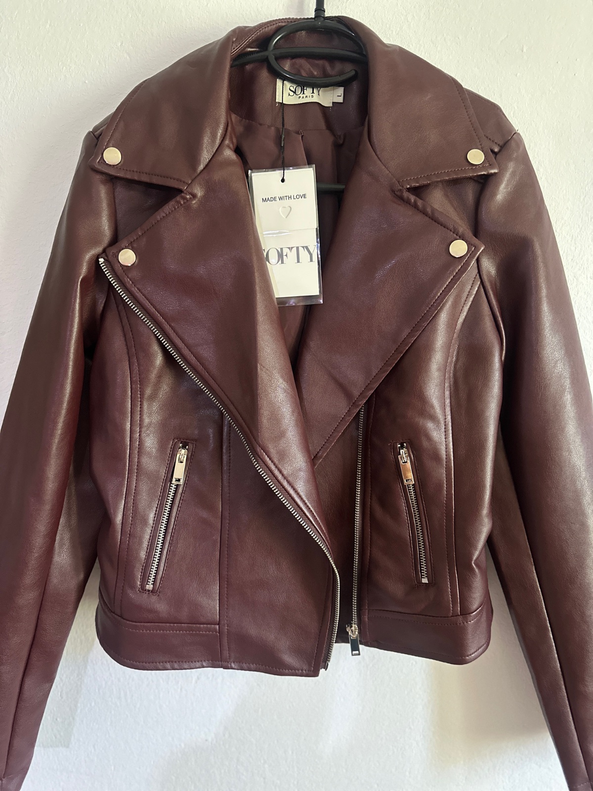 Blouson en cuir bordeaux 