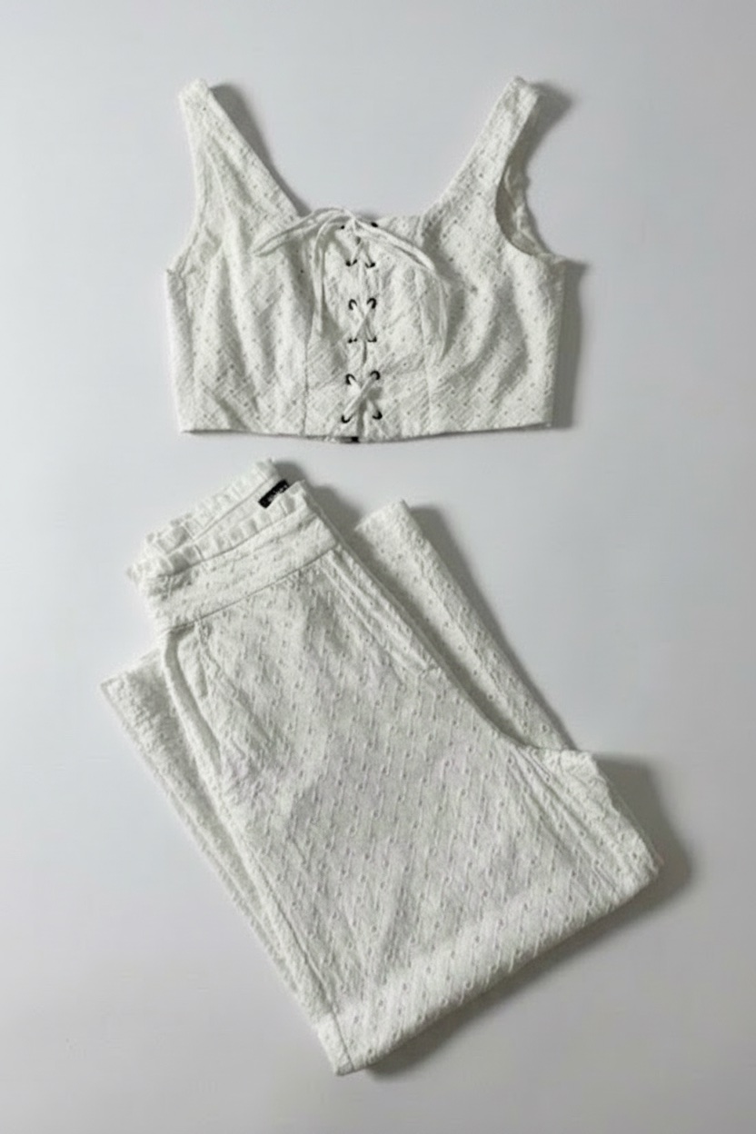 🤍 Ensemble Deux Pièces Blanc en Broderie Anglaise – Style Bohème Chic