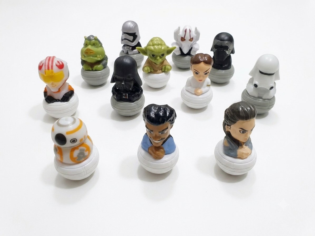 Lot 12 miniatures d Star wars