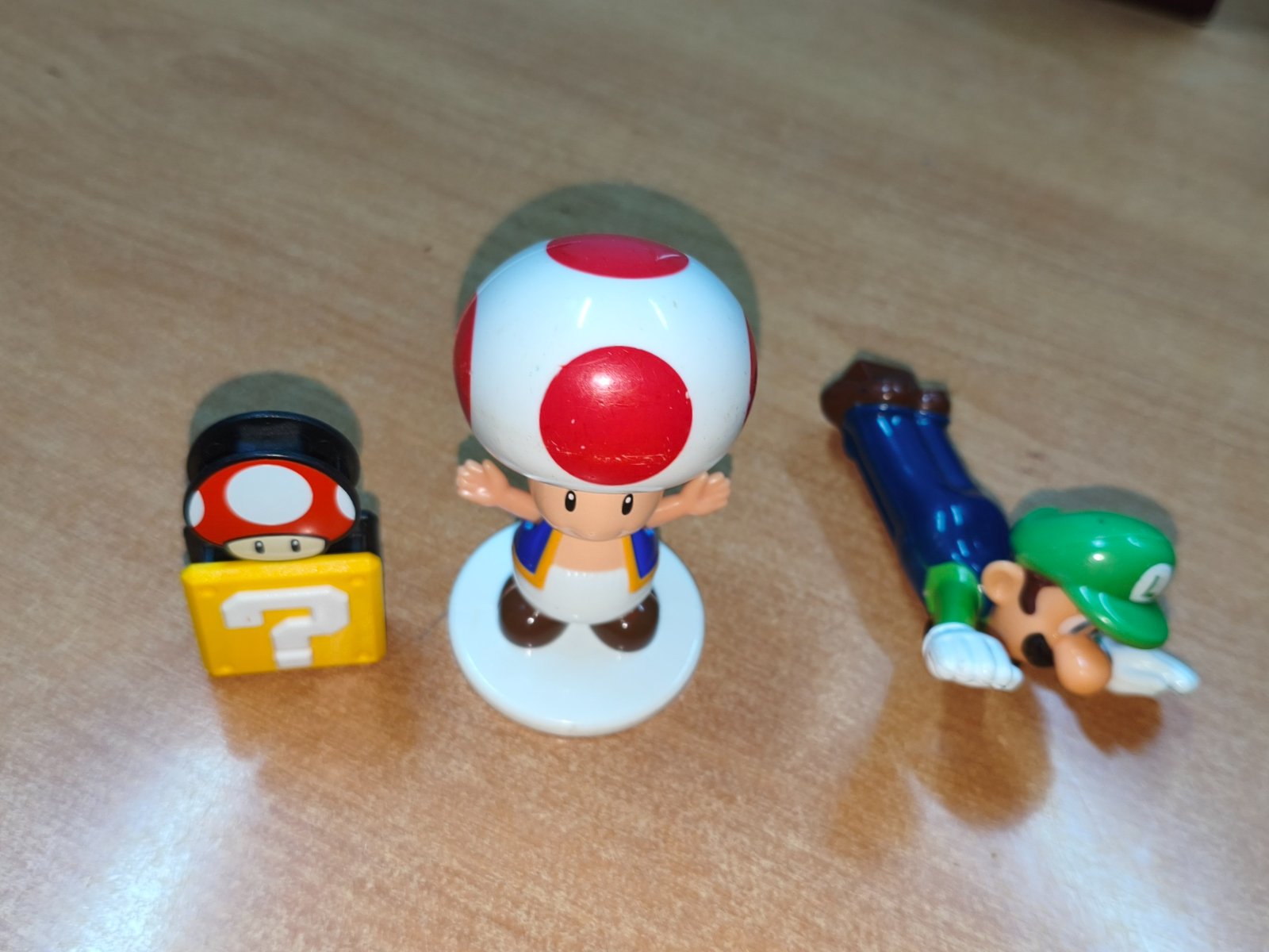 Lot figurines Mario