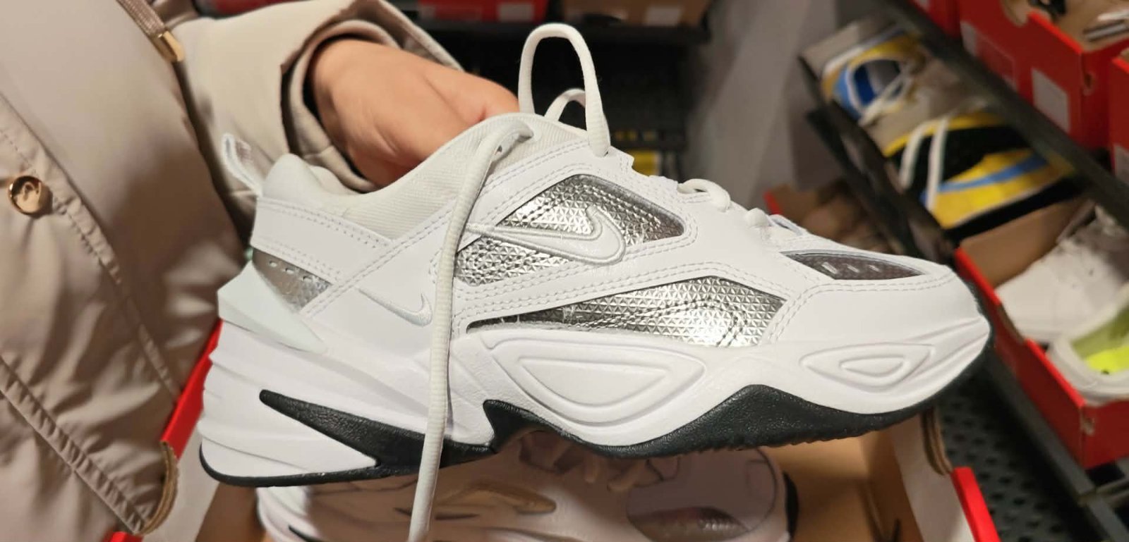  Nike M2K Tekno Blanc / Metallic Argenté / Noir – Femme – Pointure 36 ✨
