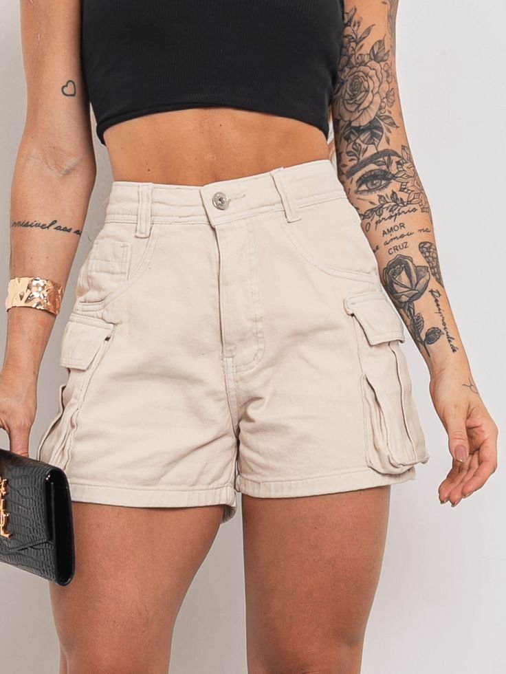 Short beige Bershka 