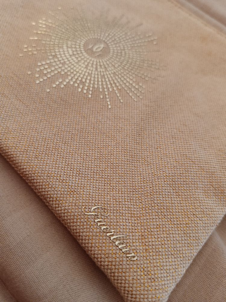 Pochette makeup Guerlain