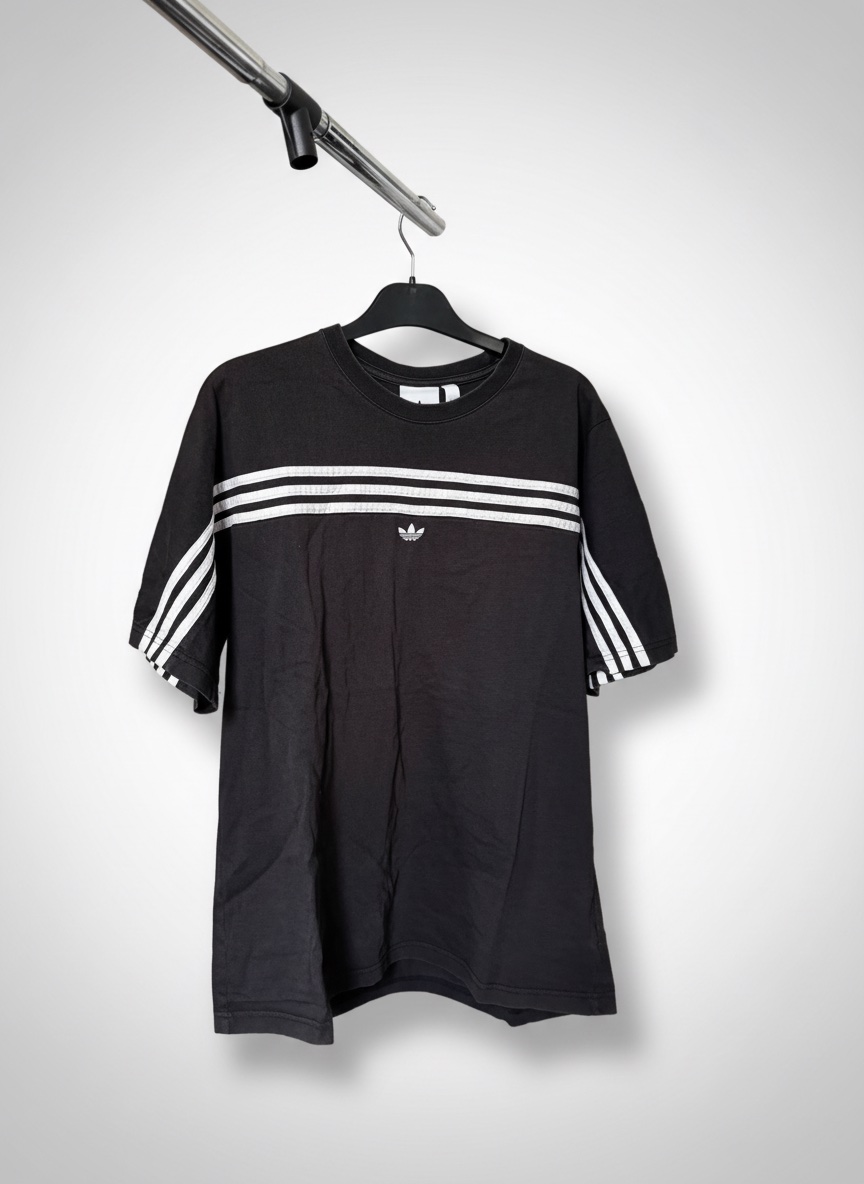 T-shirt adidas