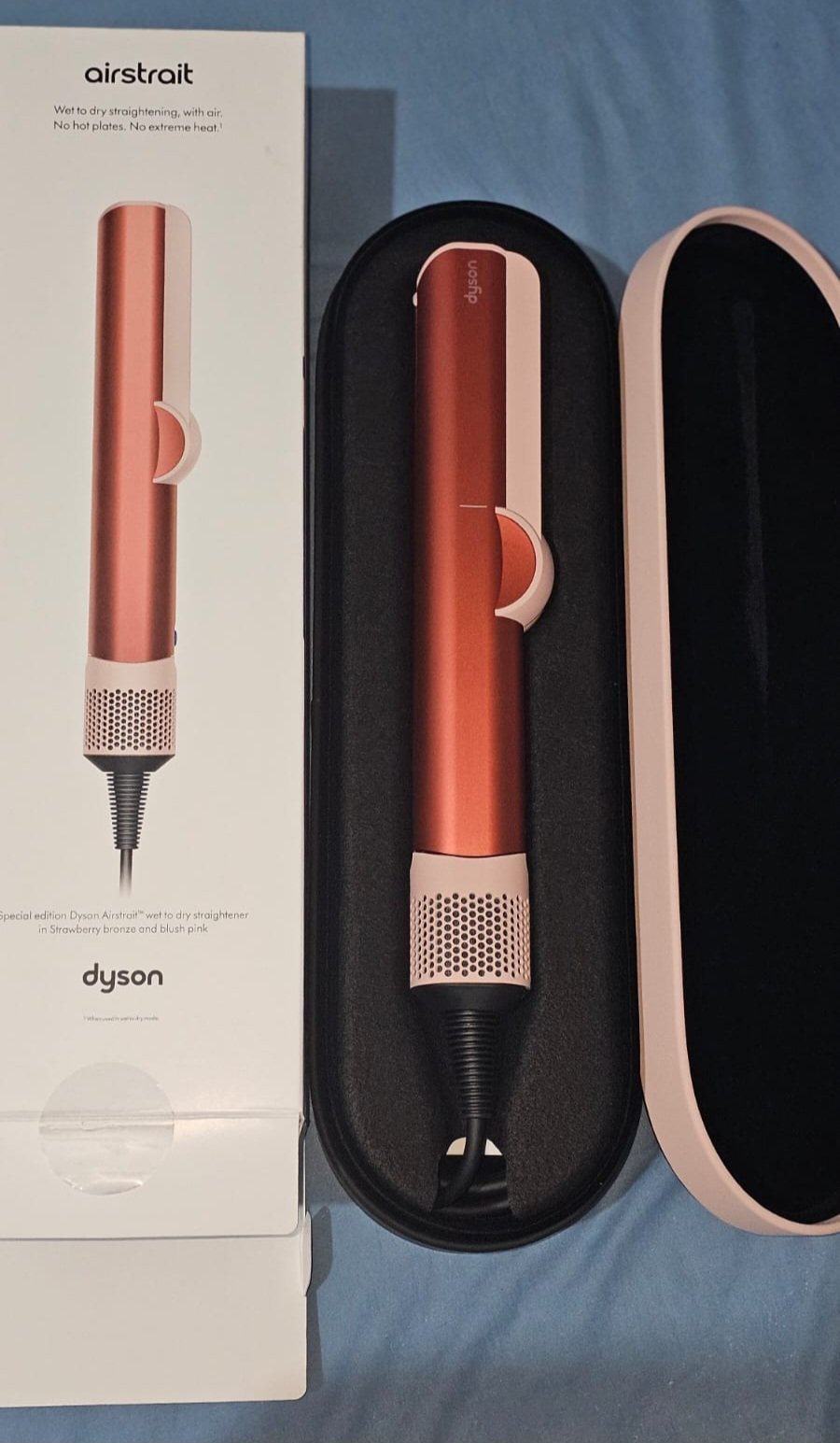 Dyson Airstrait 