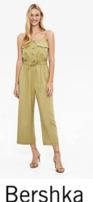 Combinaison de la marque bershka
