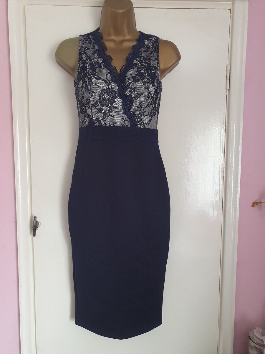 ​👗 Robe de soirée chic bi-matière AX Paris – Bleue Marine et Dentelle