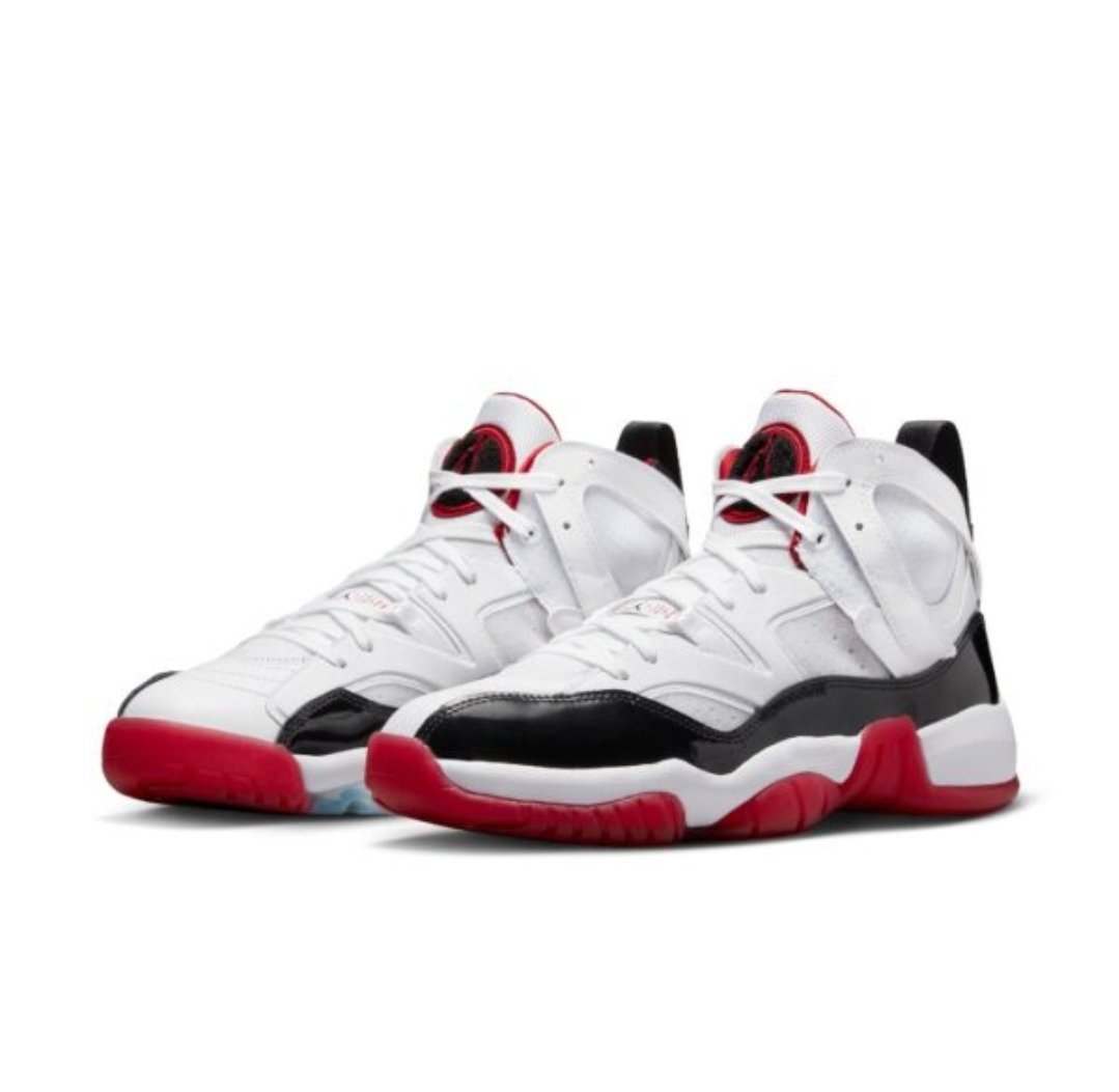 Jumpman Two Trey Men Basketball Sneakers