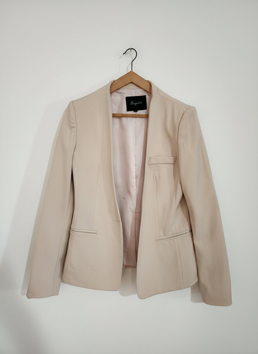 Trendy Blazer de la marque française Orange d'or . Profitez mes amours 💘 🦋