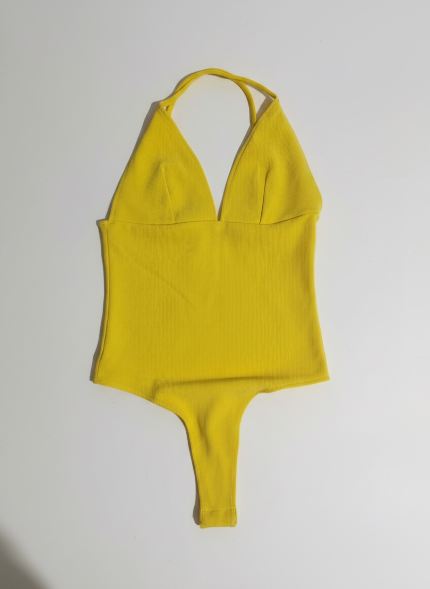 Top jaune