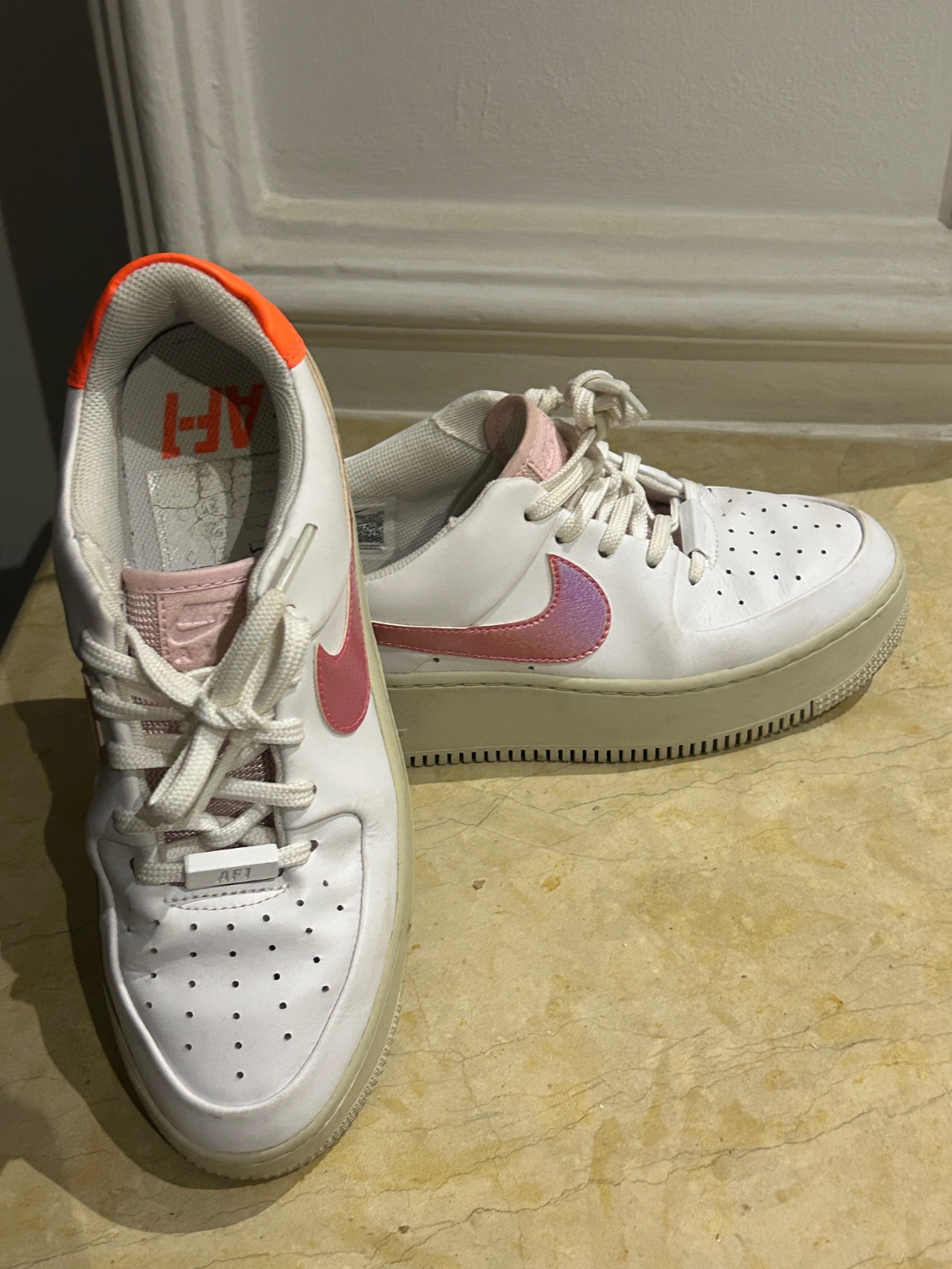 Baskets femme Nike air force 1 sage low