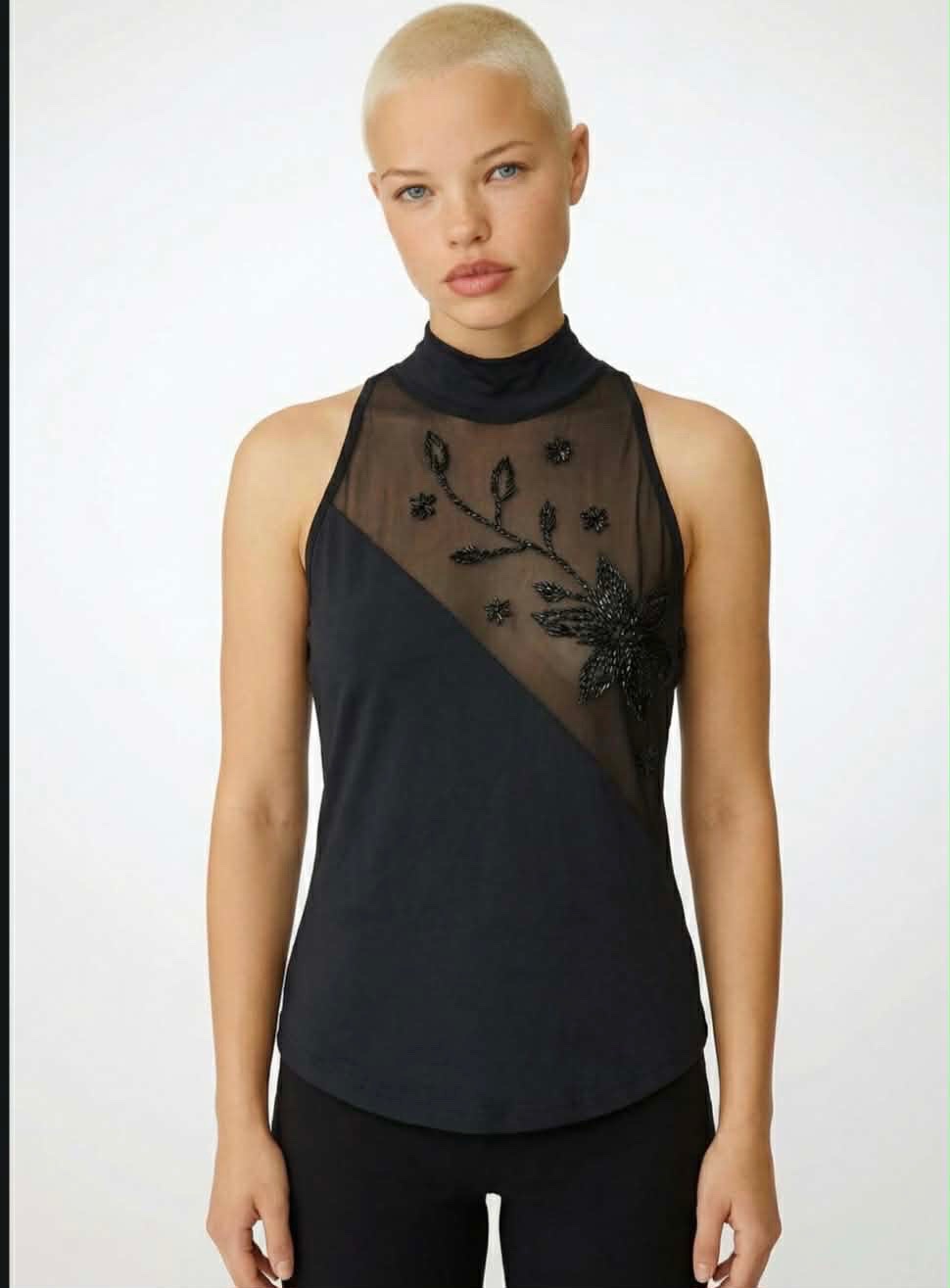 Pull brodé
