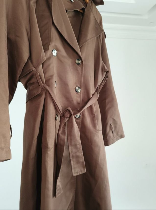 Trench coat 