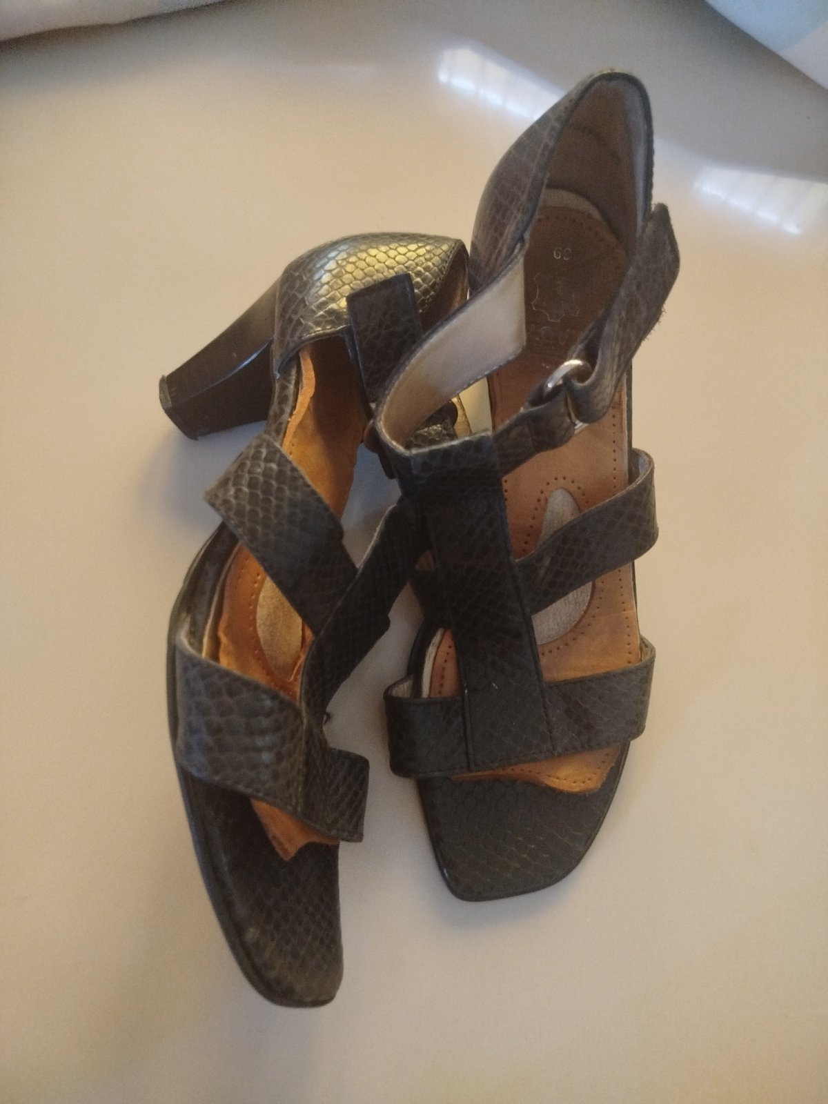 En cuir
