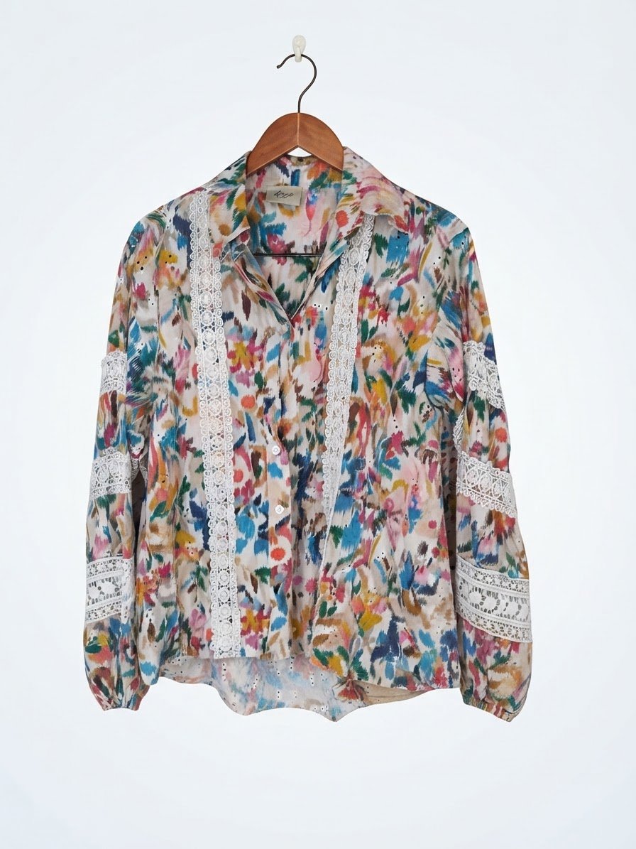 Une très belle chemise avec broderie anglaise longueur 80 cm