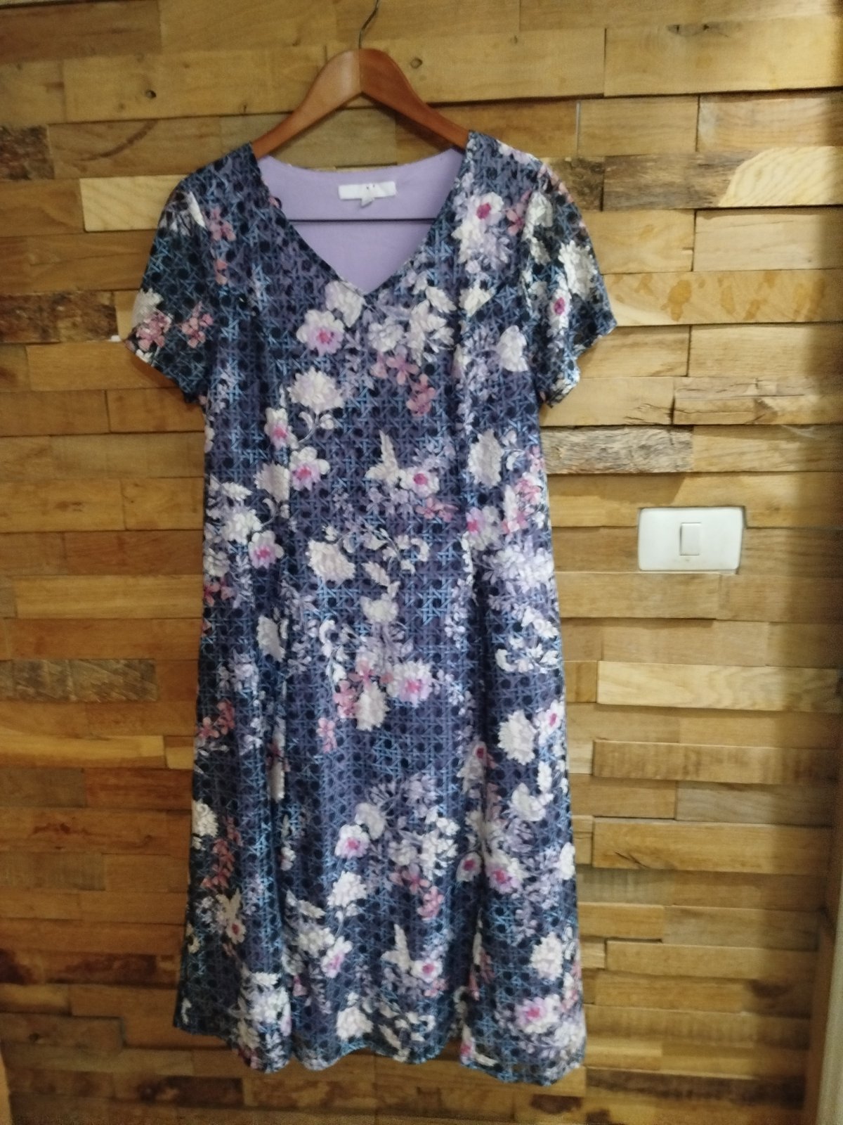 Une belle robe la taille mentionnée 42