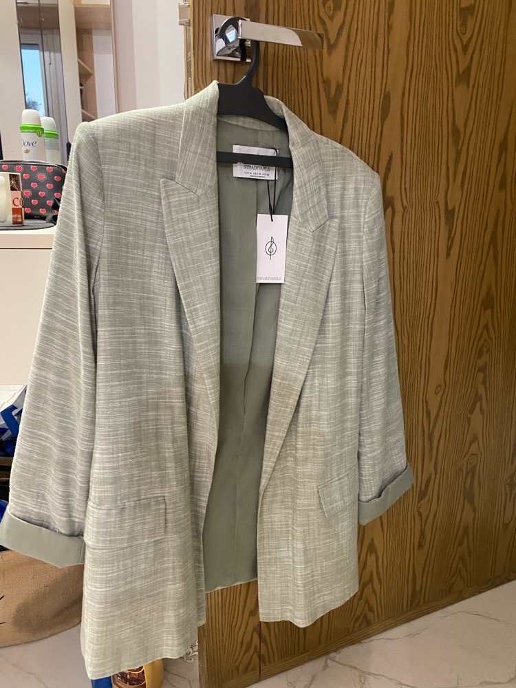 Veste mi-saison stradivarus neuf  M  et L