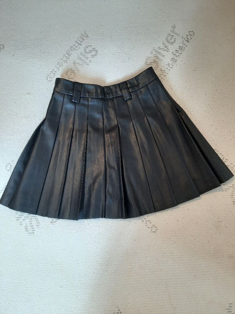 Jupe semili cuir Stradivarius 